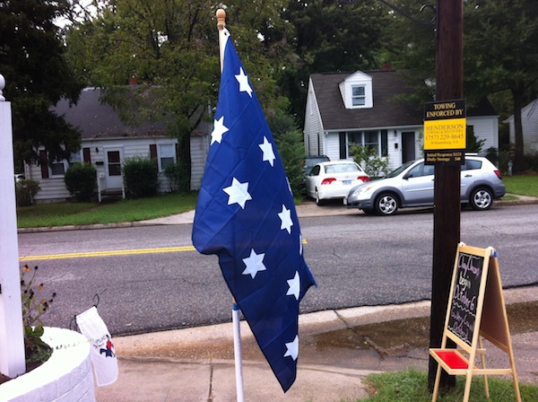 Washington Headquarters Flag -- Personal HQ flag for George Washington.